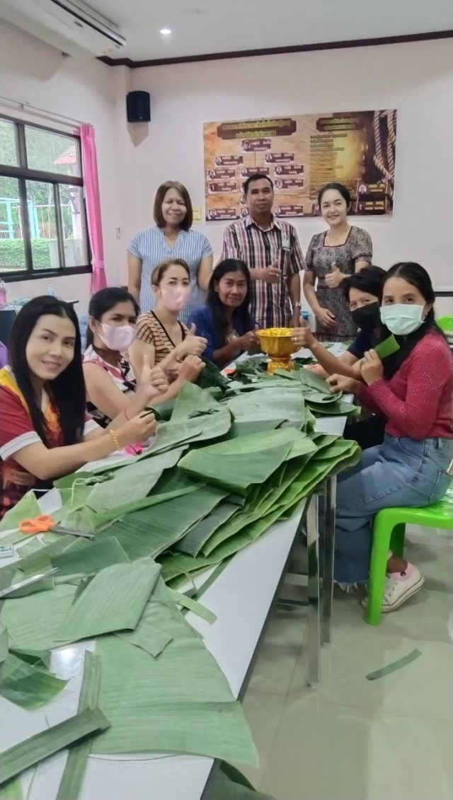 โครนงการฝึกอบรมส่งเสริมอาชีพแกาประชาชนตำบลนาบอน 2565 (จัดพานขันหมาก)
